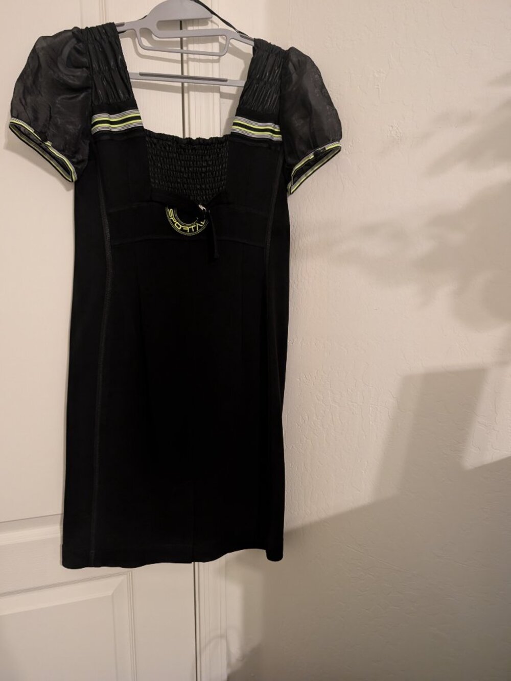 Medium Small Dresses - Picture 7 of 11